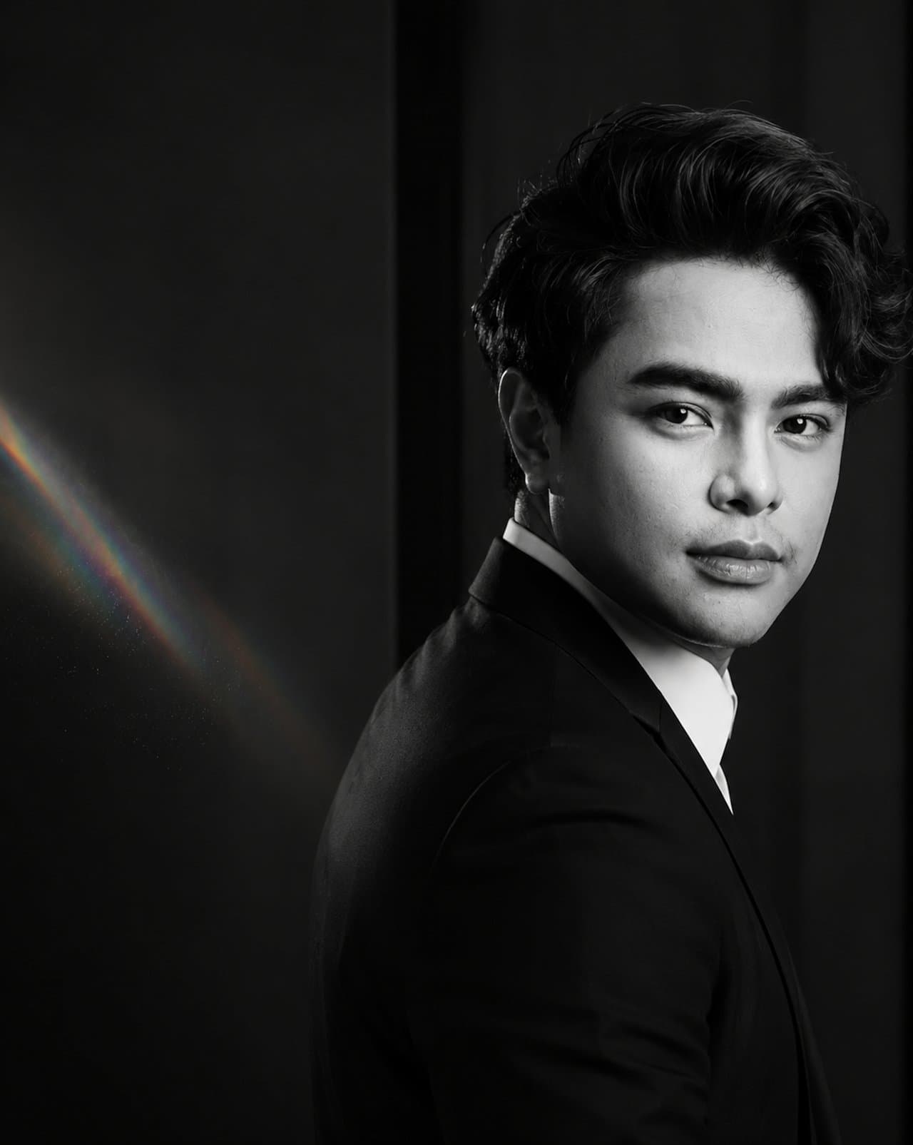 Editorial portrait, refracted light (4:5)